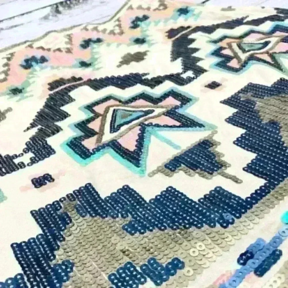 Express women's atzec designed, sequined mini skirt; size S - Picture 4 of 4